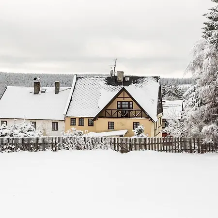 Hrázděnka V Krušných Horách Casa de Férias *